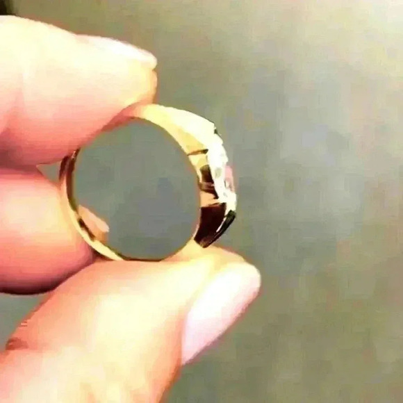 NEW 18k Gold Plated Silver Diamond Ring - Picture 3 of 5